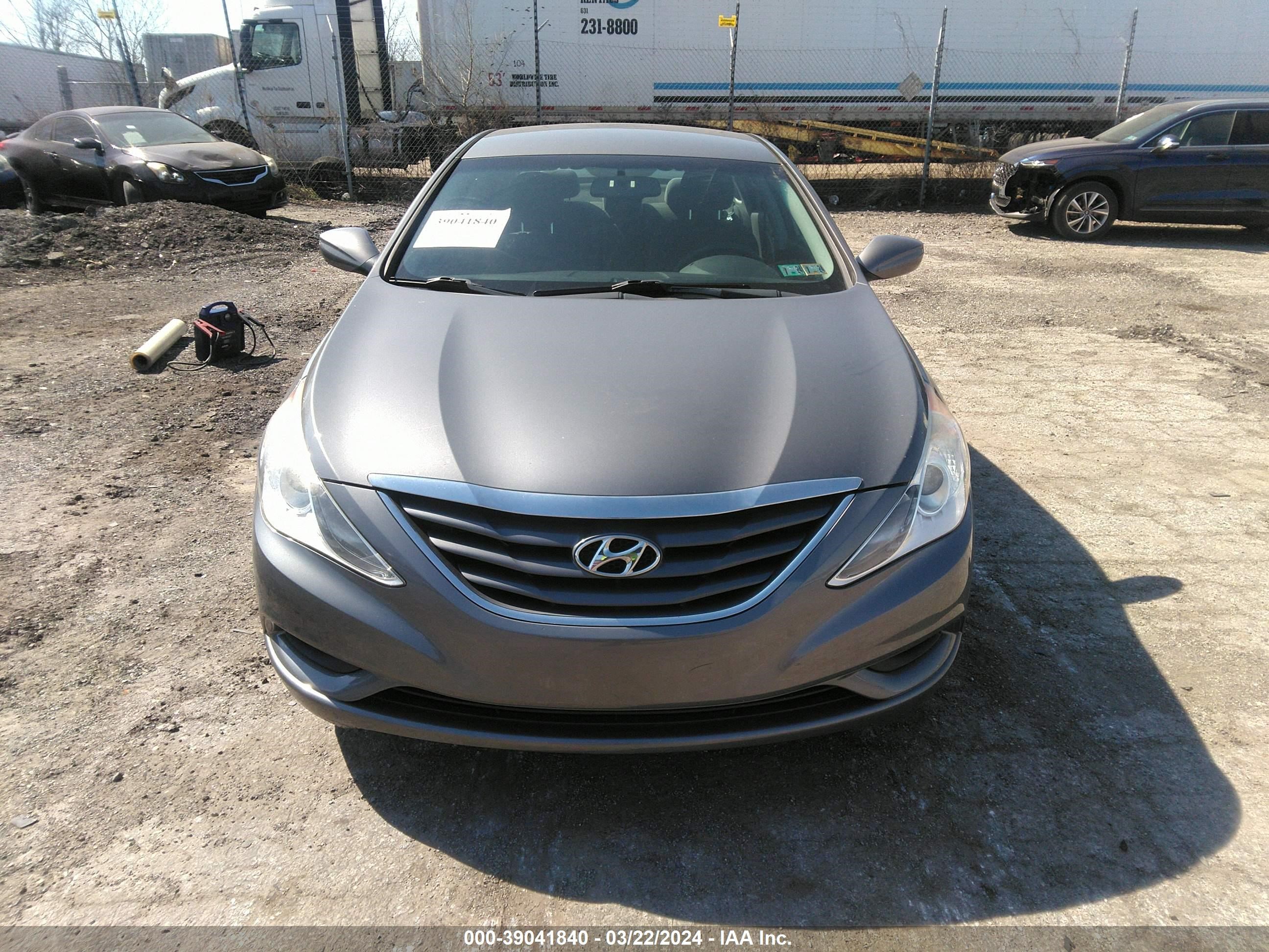 Photo 11 VIN: 5NPEB4AC9DH520528 - HYUNDAI SONATA 