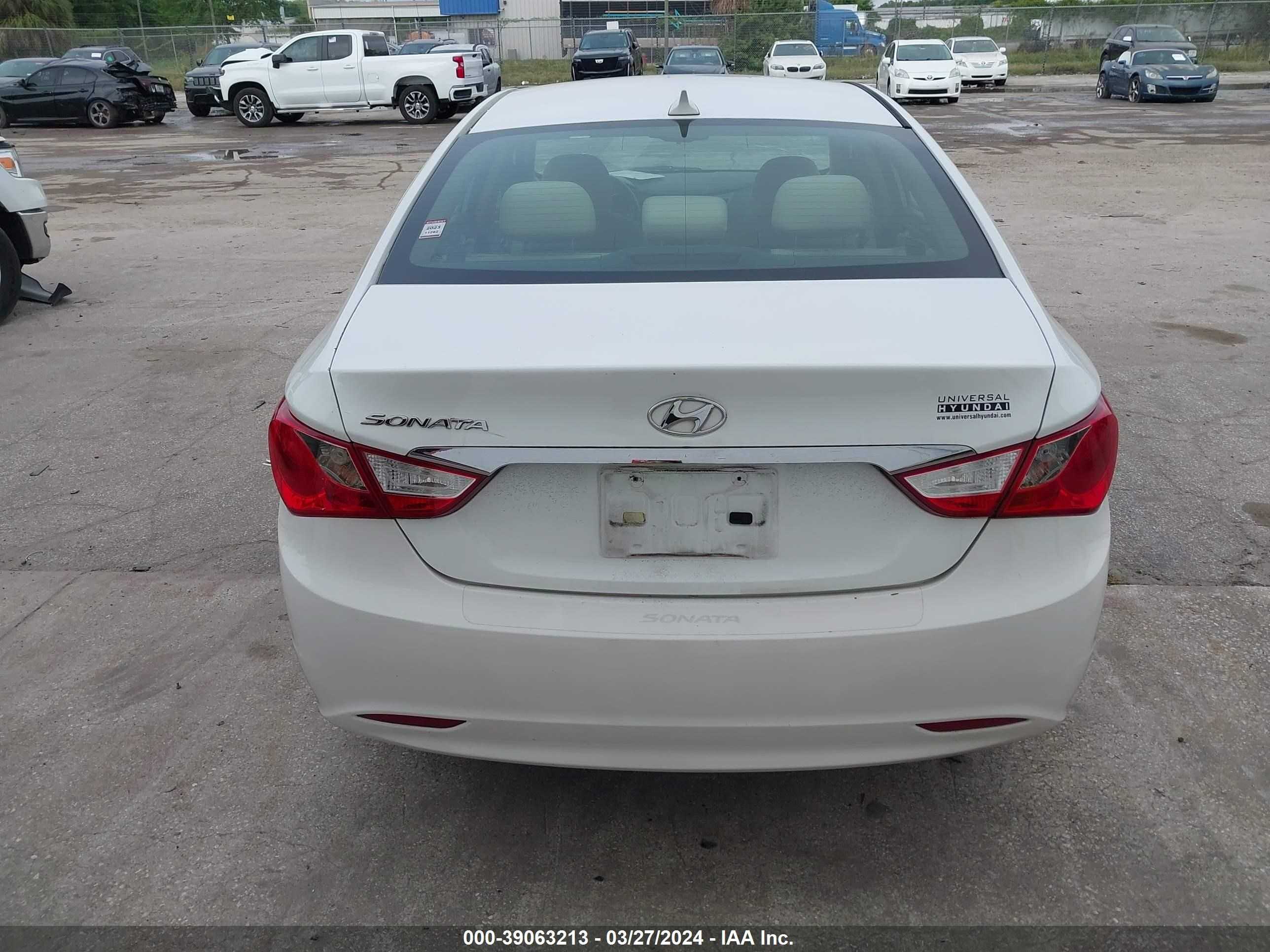 Photo 15 VIN: 5NPEB4AC9DH530735 - HYUNDAI SONATA 