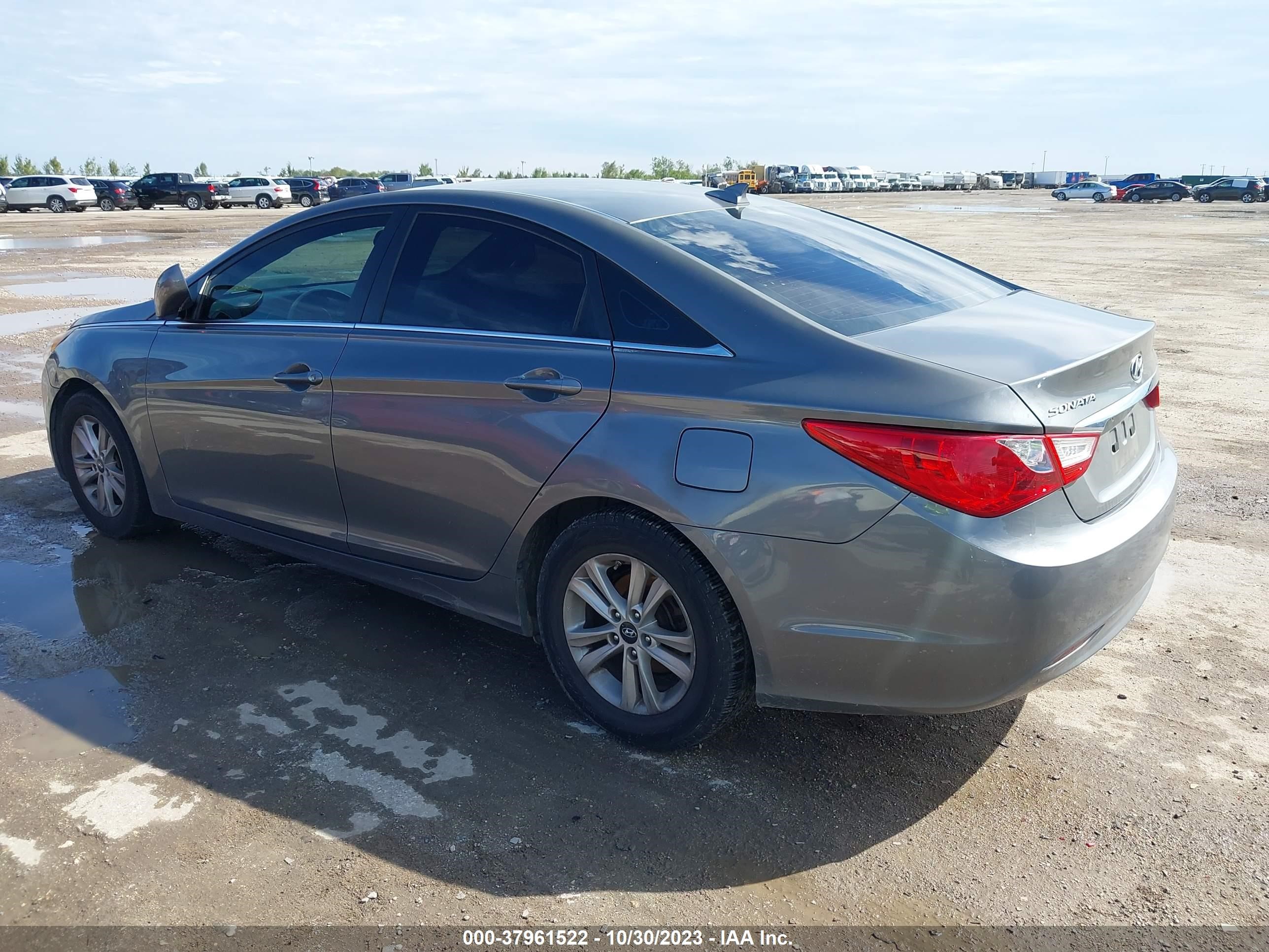 Photo 2 VIN: 5NPEB4AC9DH545252 - HYUNDAI SONATA 