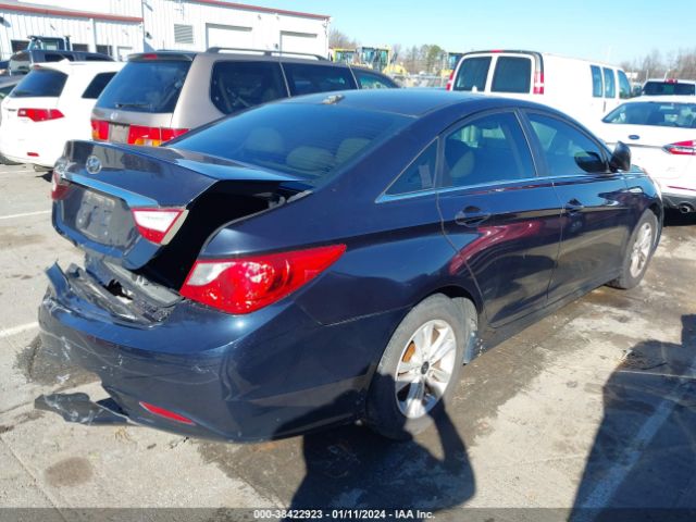 Photo 3 VIN: 5NPEB4AC9DH553321 - HYUNDAI SONATA 