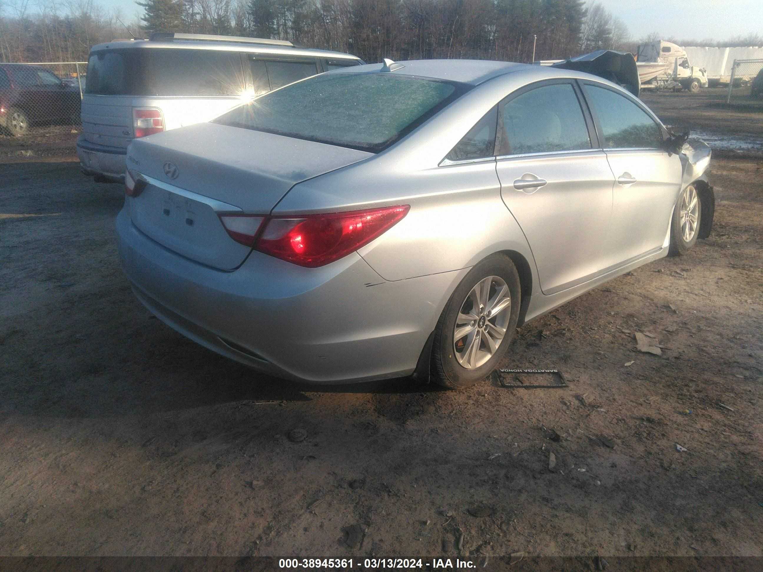 Photo 3 VIN: 5NPEB4AC9DH558146 - HYUNDAI SONATA 