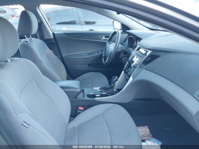 Photo 4 VIN: 5NPEB4AC9DH603246 - HYUNDAI SONATA 