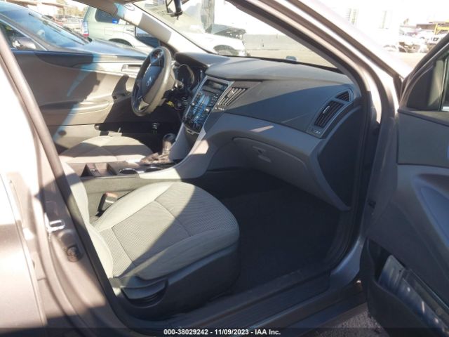 Photo 4 VIN: 5NPEB4AC9DH623822 - HYUNDAI SONATA 