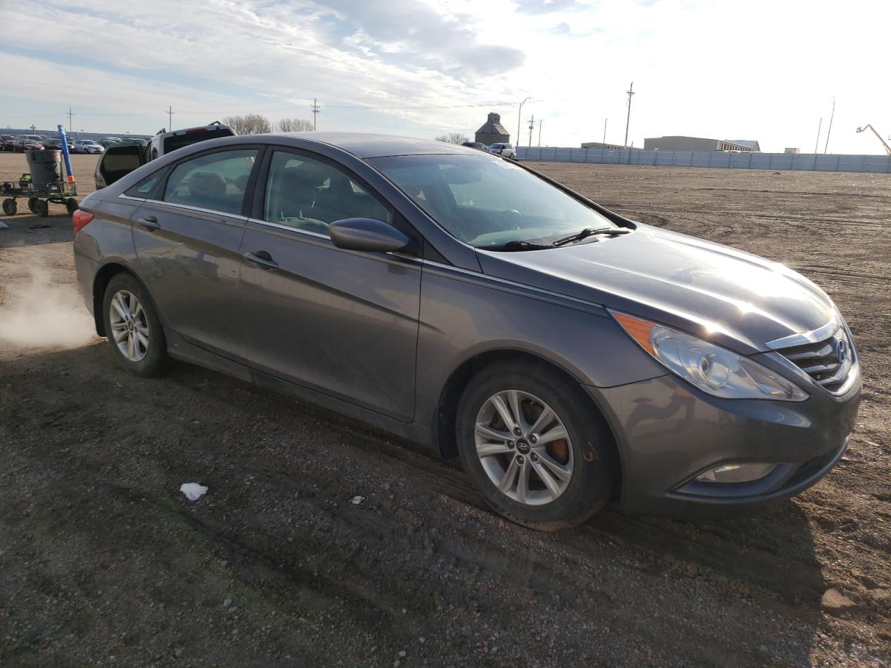 Photo 3 VIN: 5NPEB4AC9DH634657 - HYUNDAI SONATA 