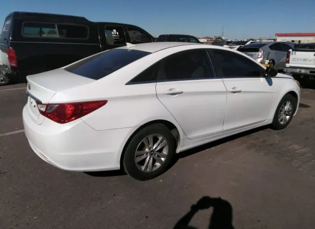 Photo 3 VIN: 5NPEB4AC9DH667464 - HYUNDAI SONATA 