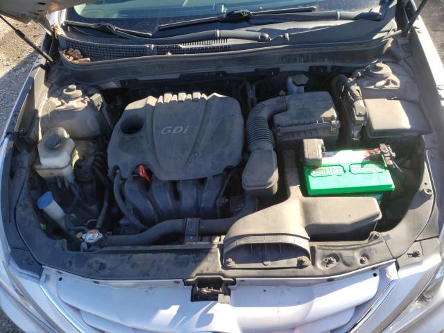 Photo 6 VIN: 5NPEB4AC9DH693160 - HYUNDAI SONATA GLS 