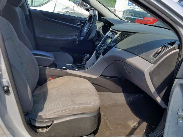 Photo 4 VIN: 5NPEB4AC9DH696351 - HYUNDAI SONATA GLS 