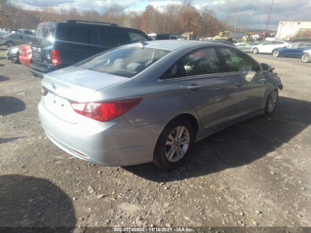 Photo 3 VIN: 5NPEB4AC9DH700981 - HYUNDAI SONATA 