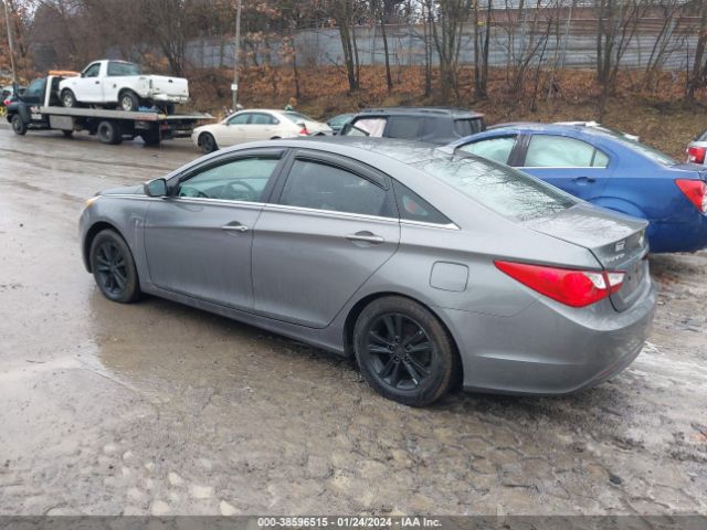 Photo 2 VIN: 5NPEB4AC9DH706747 - HYUNDAI SONATA 