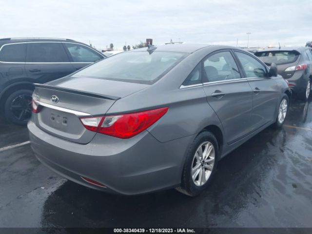 Photo 3 VIN: 5NPEB4AC9DH709115 - HYUNDAI SONATA 