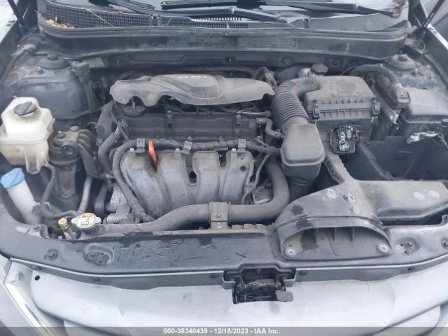 Photo 9 VIN: 5NPEB4AC9DH709115 - HYUNDAI SONATA 