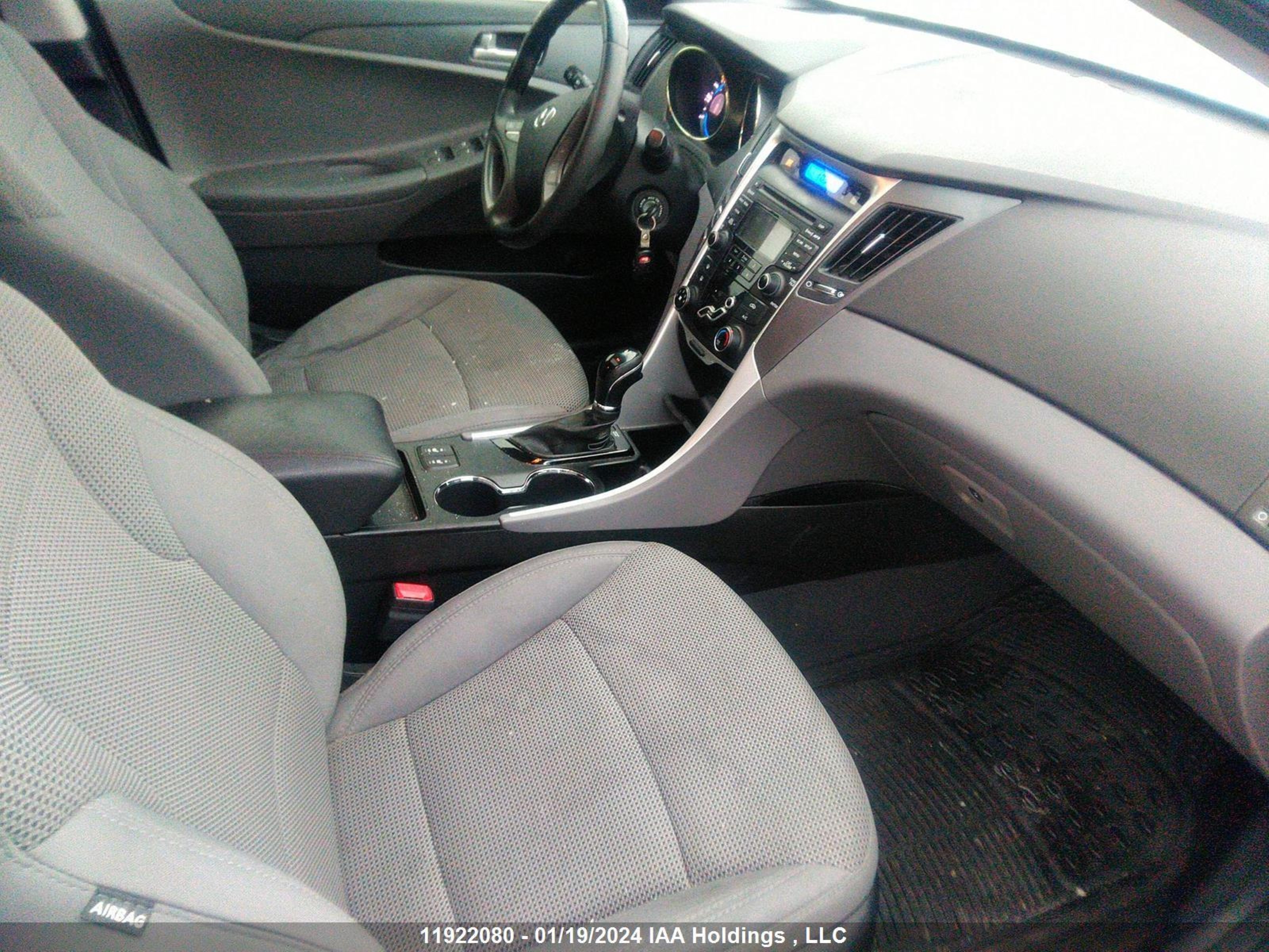 Photo 4 VIN: 5NPEB4AC9DH721541 - HYUNDAI SONATA 