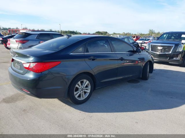 Photo 3 VIN: 5NPEB4AC9DH727016 - HYUNDAI SONATA 