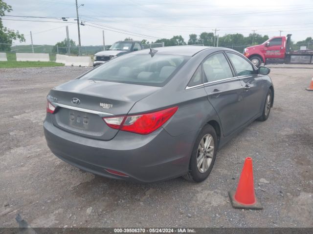 Photo 3 VIN: 5NPEB4AC9DH730692 - HYUNDAI SONATA 