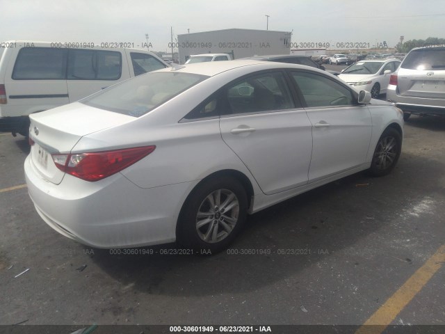 Photo 3 VIN: 5NPEB4AC9DH736010 - HYUNDAI SONATA 