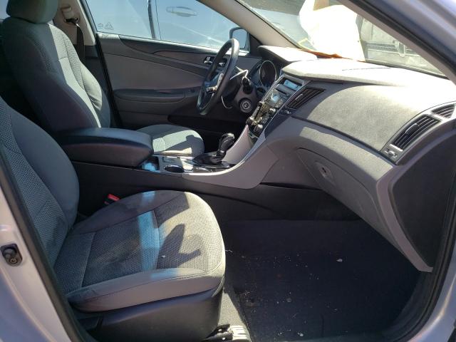 Photo 4 VIN: 5NPEB4AC9DH746455 - HYUNDAI SONATA GLS 