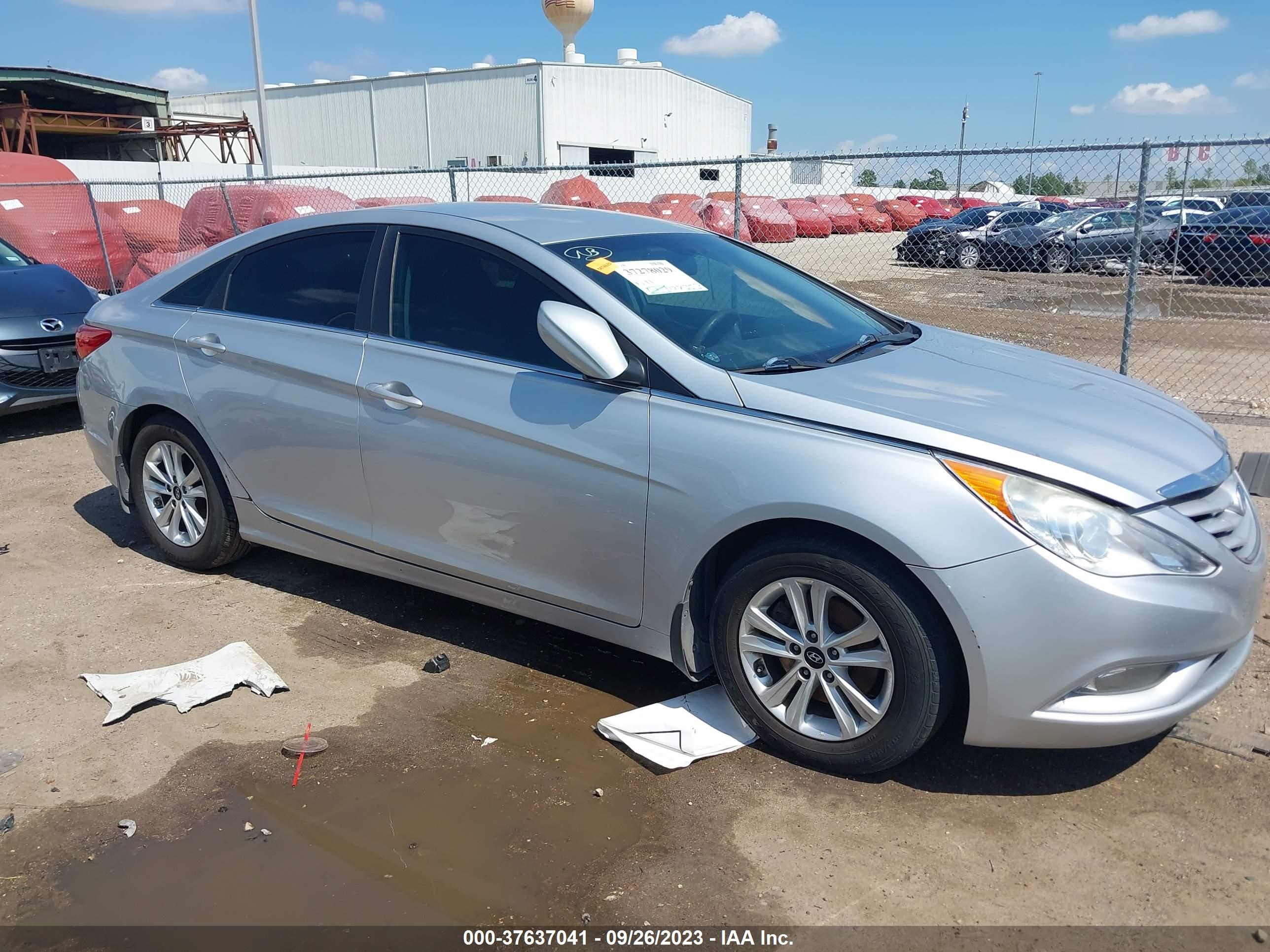 Photo 13 VIN: 5NPEB4AC9DH755026 - HYUNDAI SONATA 