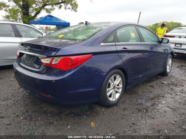 Photo 3 VIN: 5NPEB4AC9DH758850 - HYUNDAI SONATA 