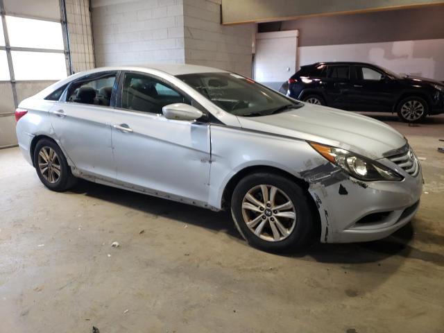 Photo 3 VIN: 5NPEB4AC9DH768729 - HYUNDAI SONATA GLS 