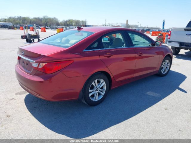 Photo 3 VIN: 5NPEB4AC9DH780749 - HYUNDAI SONATA 