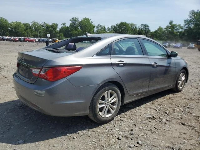 Photo 2 VIN: 5NPEB4AC9DH781531 - HYUNDAI SONATA GLS 