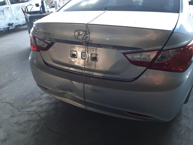 Photo 8 VIN: 5NPEB4AC9DH783974 - HYUNDAI SONATA GLS 