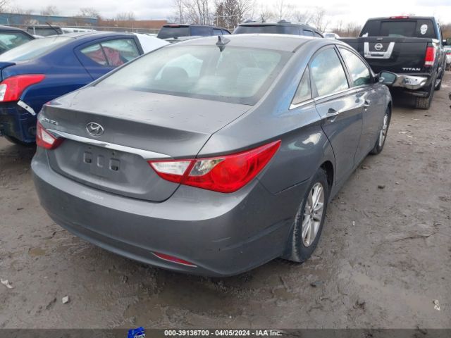 Photo 3 VIN: 5NPEB4AC9DH796000 - HYUNDAI SONATA 