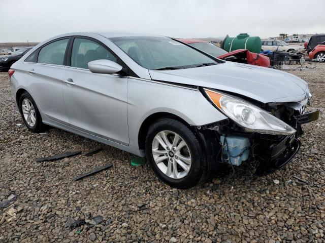 Photo 3 VIN: 5NPEB4AC9DH803415 - HYUNDAI SONATA 