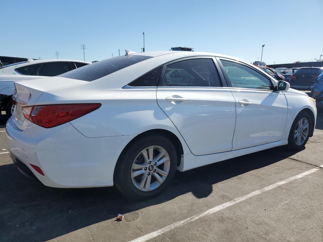 Photo 2 VIN: 5NPEB4AC9EH813881 - HYUNDAI SONATA 