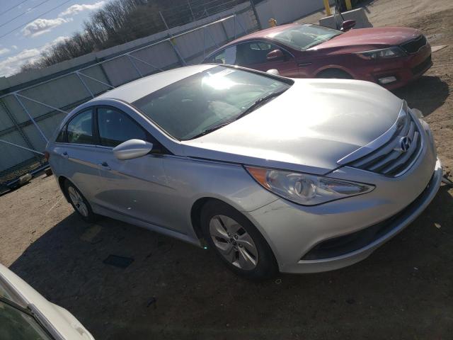 Photo 3 VIN: 5NPEB4AC9EH814142 - HYUNDAI SONATA GLS 