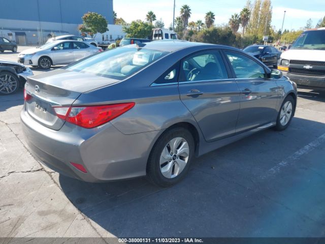 Photo 3 VIN: 5NPEB4AC9EH828364 - HYUNDAI SONATA 