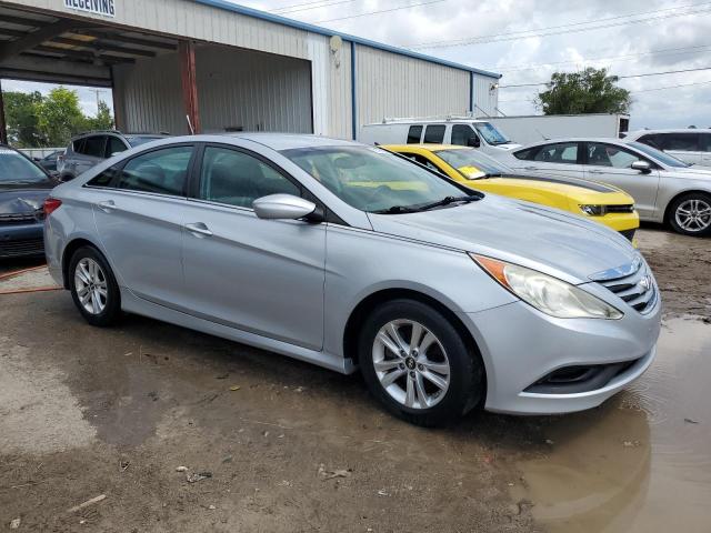 Photo 3 VIN: 5NPEB4AC9EH869982 - HYUNDAI SONATA 