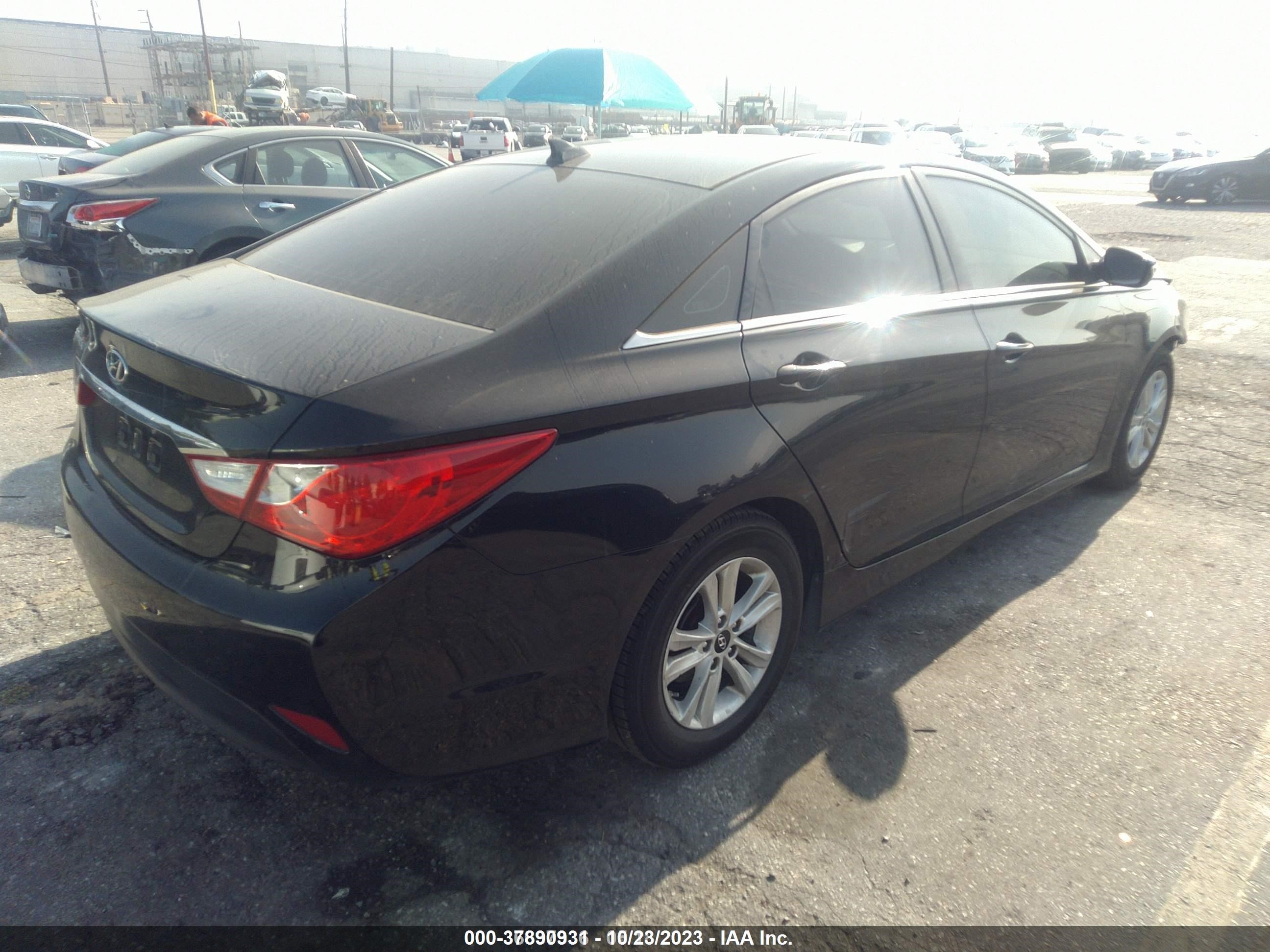 Photo 3 VIN: 5NPEB4AC9EH898530 - HYUNDAI SONATA 