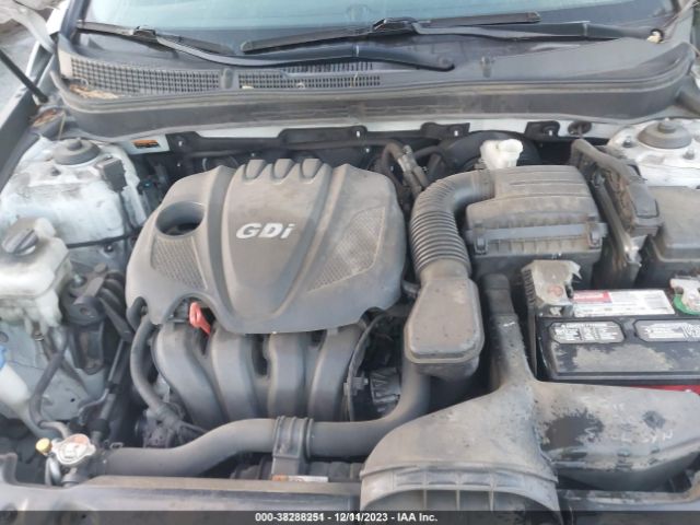 Photo 9 VIN: 5NPEB4AC9EH899774 - HYUNDAI SONATA 