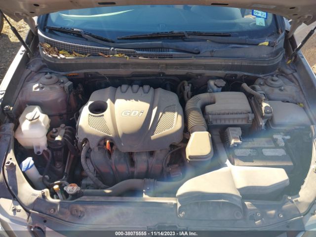 Photo 9 VIN: 5NPEB4AC9EH903385 - HYUNDAI SONATA 