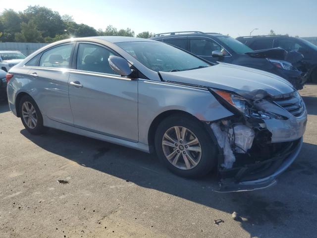 Photo 3 VIN: 5NPEB4AC9EH920574 - HYUNDAI SONATA GLS 