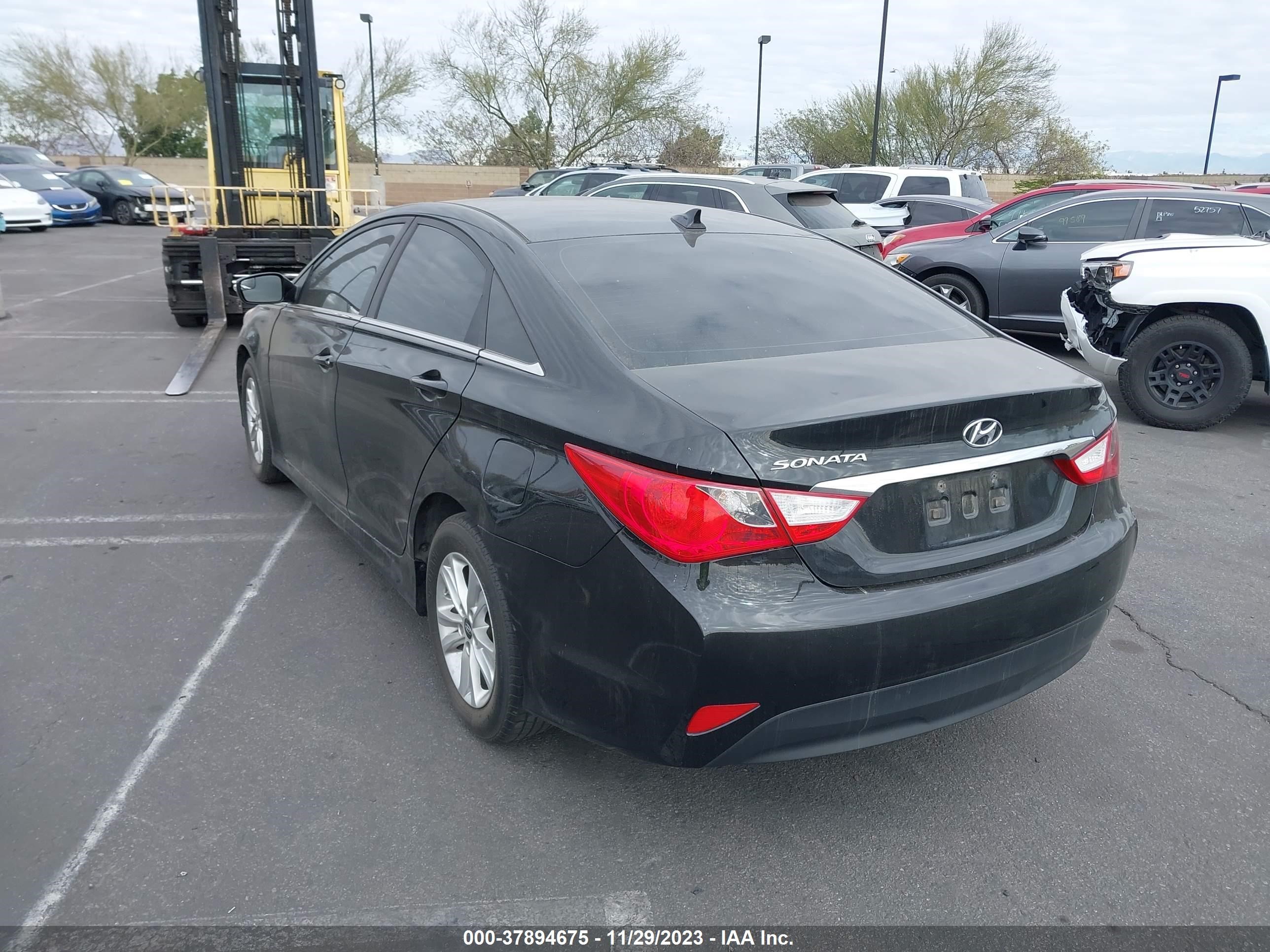 Photo 2 VIN: 5NPEB4AC9EH924012 - HYUNDAI SONATA 