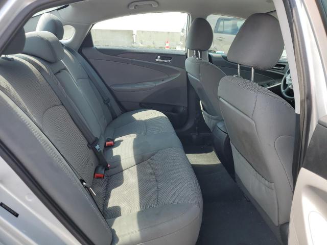 Photo 9 VIN: 5NPEB4AC9EH940730 - HYUNDAI SONATA GLS 