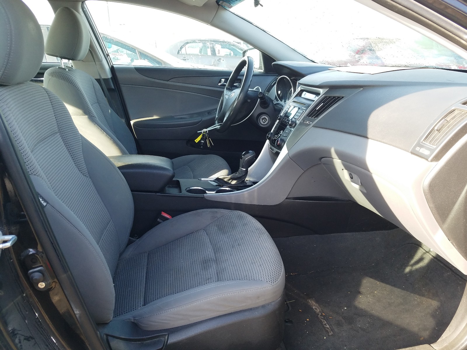 Photo 4 VIN: 5NPEB4ACXBH015529 - HYUNDAI SONATA GLS 