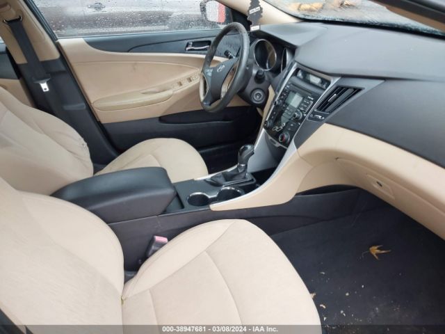 Photo 4 VIN: 5NPEB4ACXBH020486 - HYUNDAI SONATA 