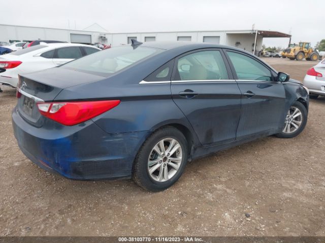 Photo 3 VIN: 5NPEB4ACXBH074970 - HYUNDAI SONATA 