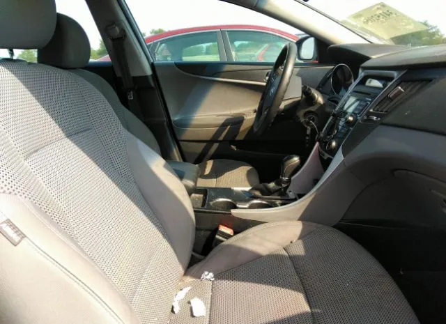 Photo 4 VIN: 5NPEB4ACXBH086469 - HYUNDAI SONATA 