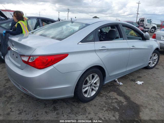 Photo 3 VIN: 5NPEB4ACXBH135041 - HYUNDAI SONATA 