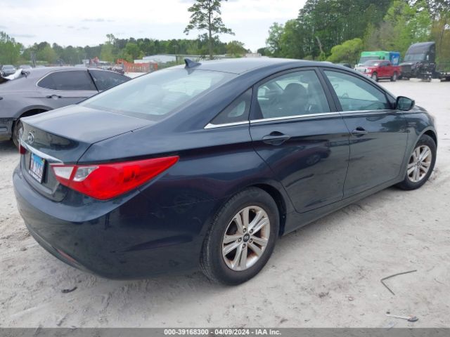 Photo 3 VIN: 5NPEB4ACXBH165575 - HYUNDAI SONATA 