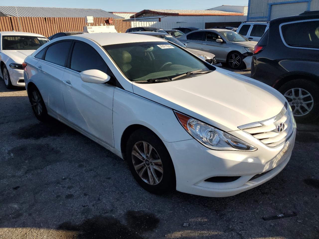 Photo 3 VIN: 5NPEB4ACXBH217965 - HYUNDAI SONATA 