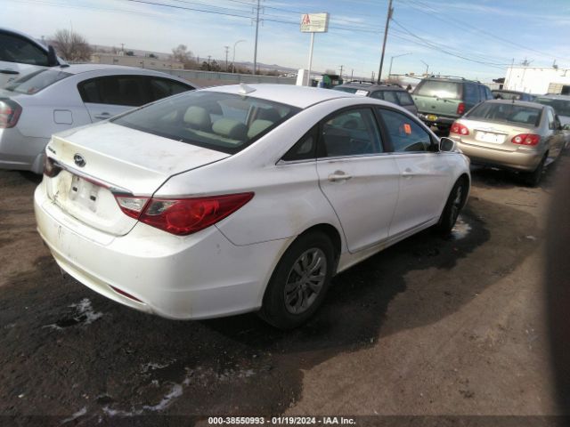 Photo 3 VIN: 5NPEB4ACXBH252120 - HYUNDAI SONATA 