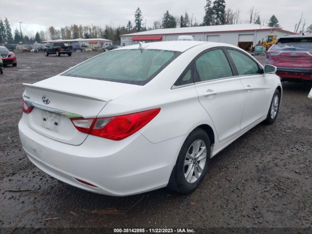 Photo 3 VIN: 5NPEB4ACXBH252134 - HYUNDAI SONATA 