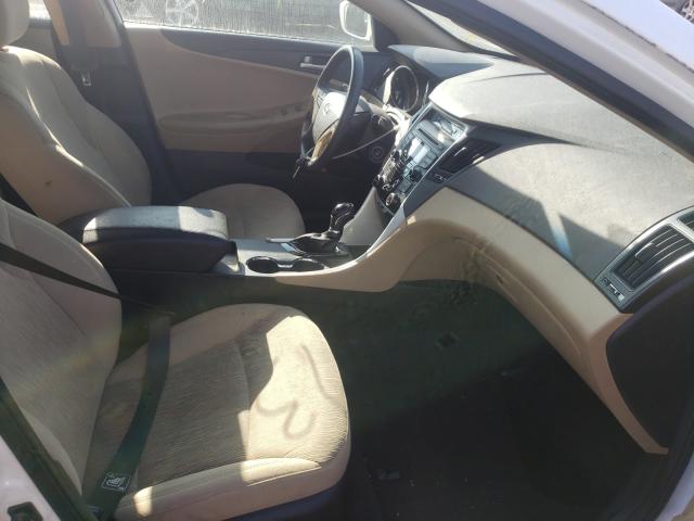 Photo 4 VIN: 5NPEB4ACXCH331532 - HYUNDAI SONATA GLS 