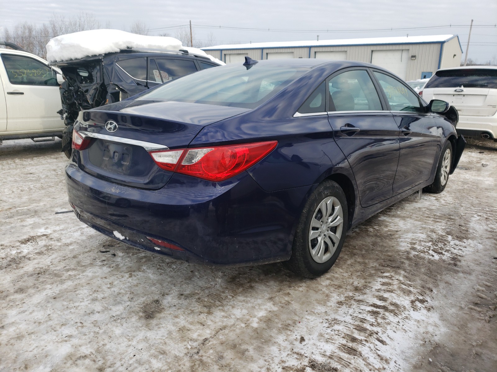 Photo 3 VIN: 5NPEB4ACXCH332194 - HYUNDAI SONATA GLS 