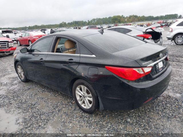 Photo 2 VIN: 5NPEB4ACXCH334303 - HYUNDAI SONATA 